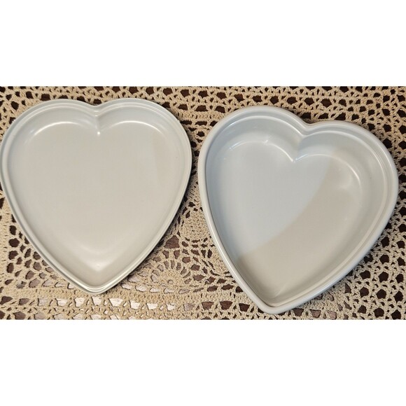 Vtg Plastic Heart Shape Easter Spring Container Daffodils & Baby Chick 6" x 6" - Picture 3 of 5